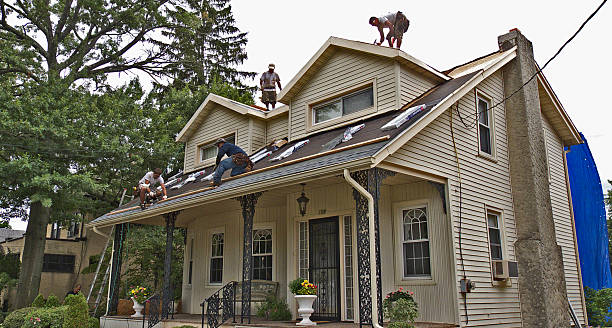 Best Local Roofing Companies  in Cozad, NE
